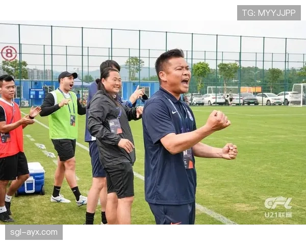 张琳芃职业轨迹：从申花青训到国家队主力右后卫的稳健成长之路